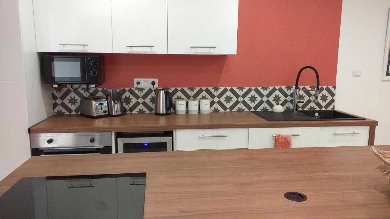 Magnifique appartement 2 chambres avec 50 m2 de jardin privatif La Crau Extérieur photo