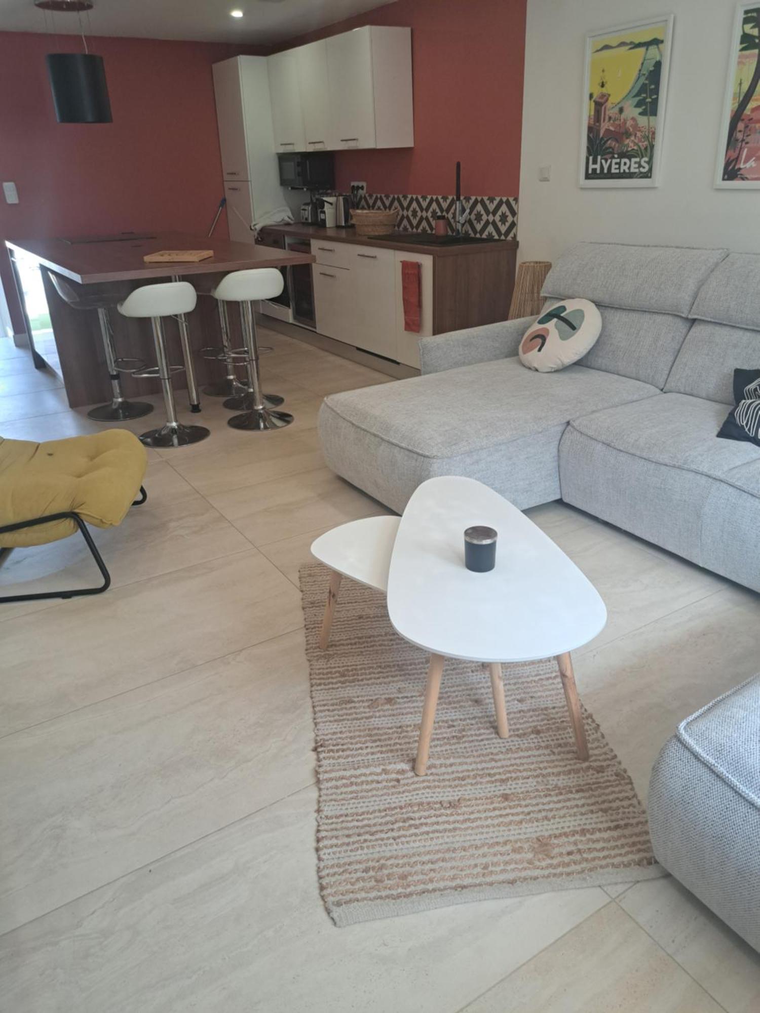 Magnifique appartement 2 chambres avec 50 m2 de jardin privatif La Crau Extérieur photo