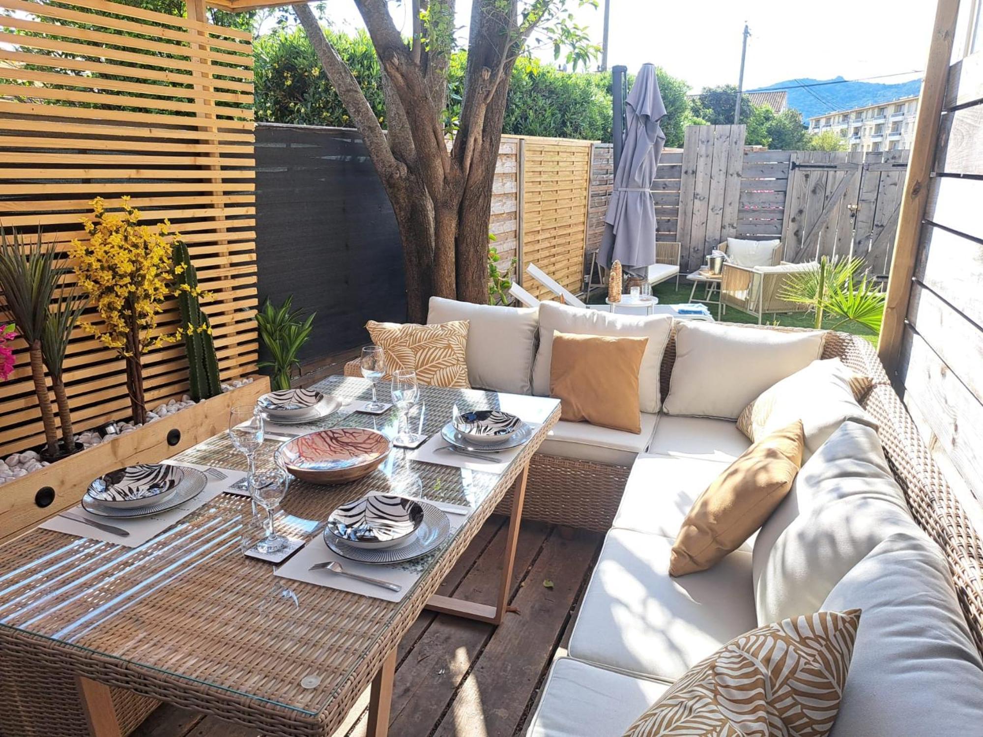 Magnifique appartement 2 chambres avec 50 m2 de jardin privatif La Crau Extérieur photo