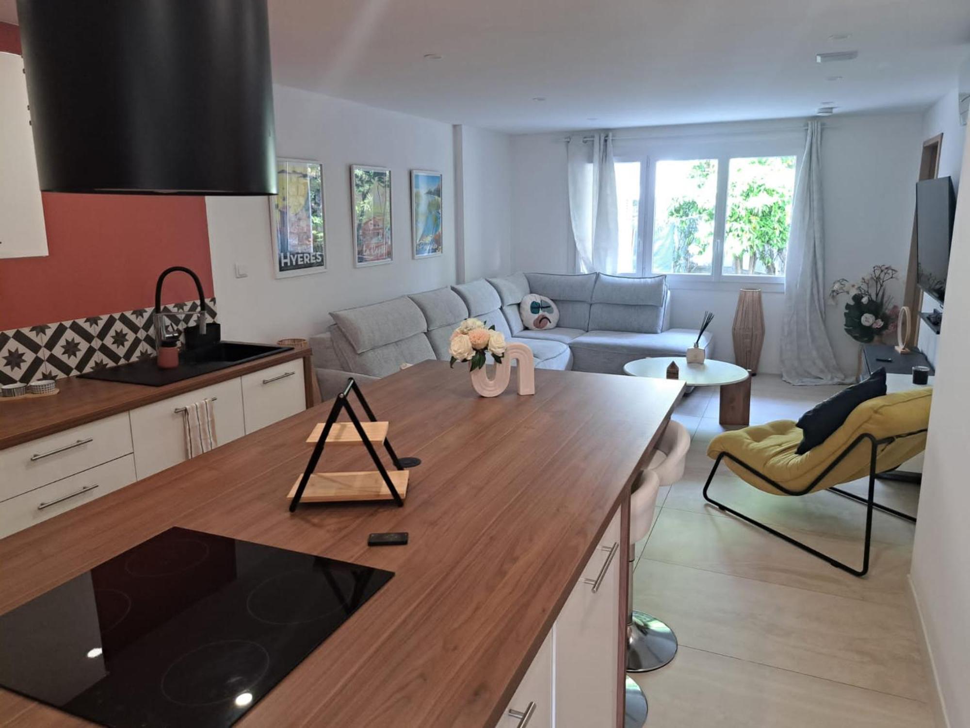 Magnifique appartement 2 chambres avec 50 m2 de jardin privatif La Crau Extérieur photo
