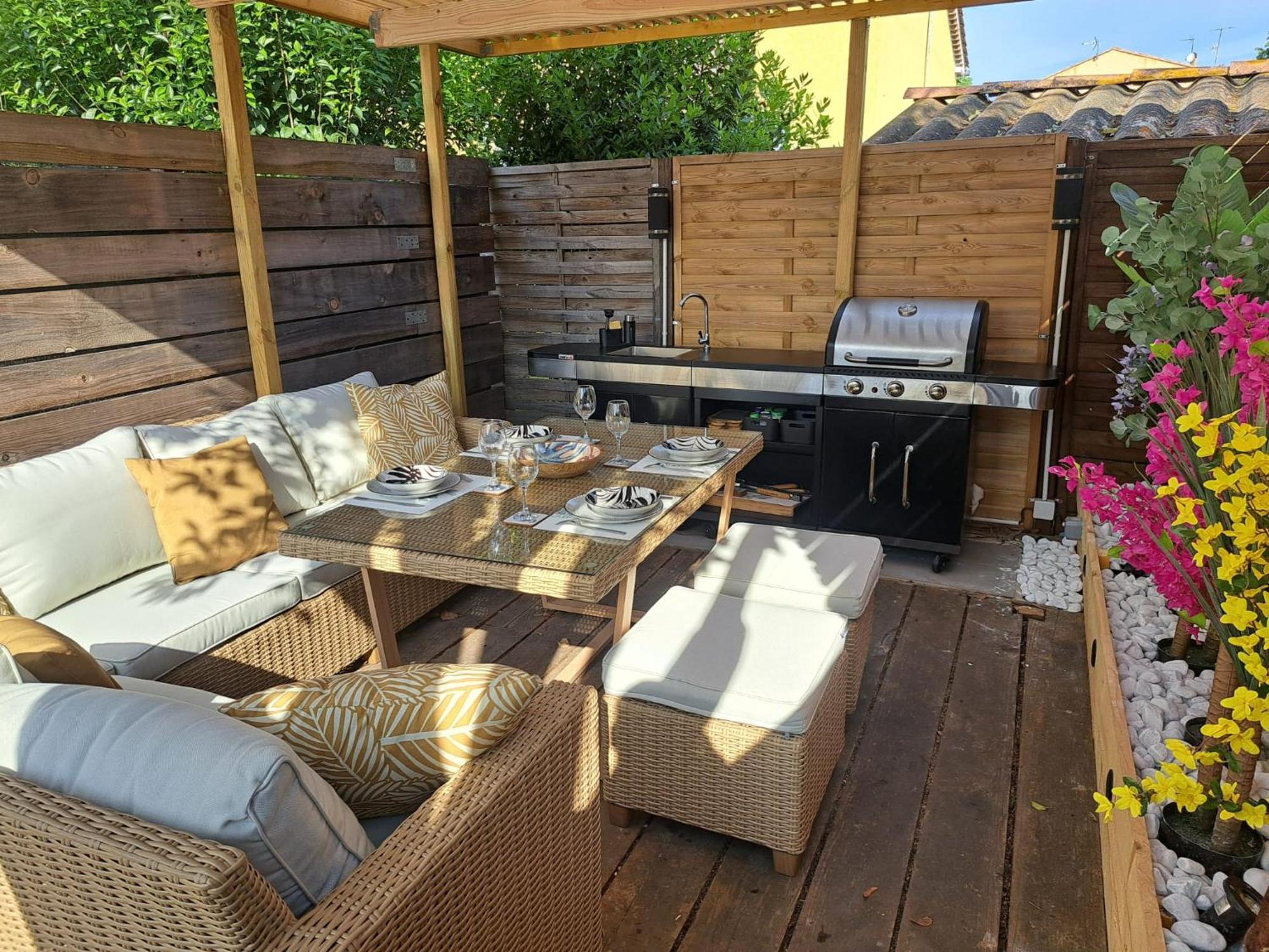 Magnifique appartement 2 chambres avec 50 m2 de jardin privatif La Crau Extérieur photo
