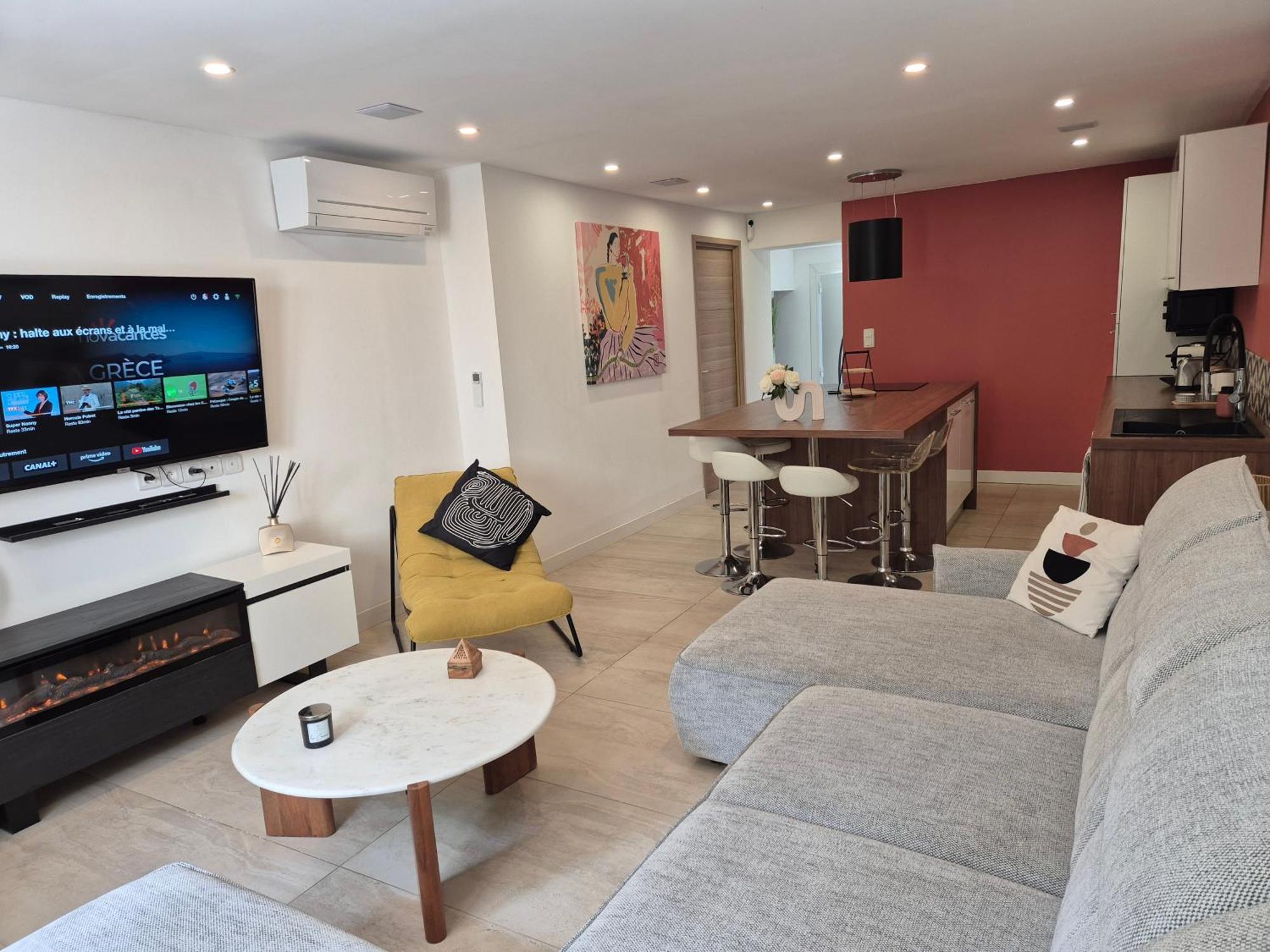 Magnifique appartement 2 chambres avec 50 m2 de jardin privatif La Crau Extérieur photo